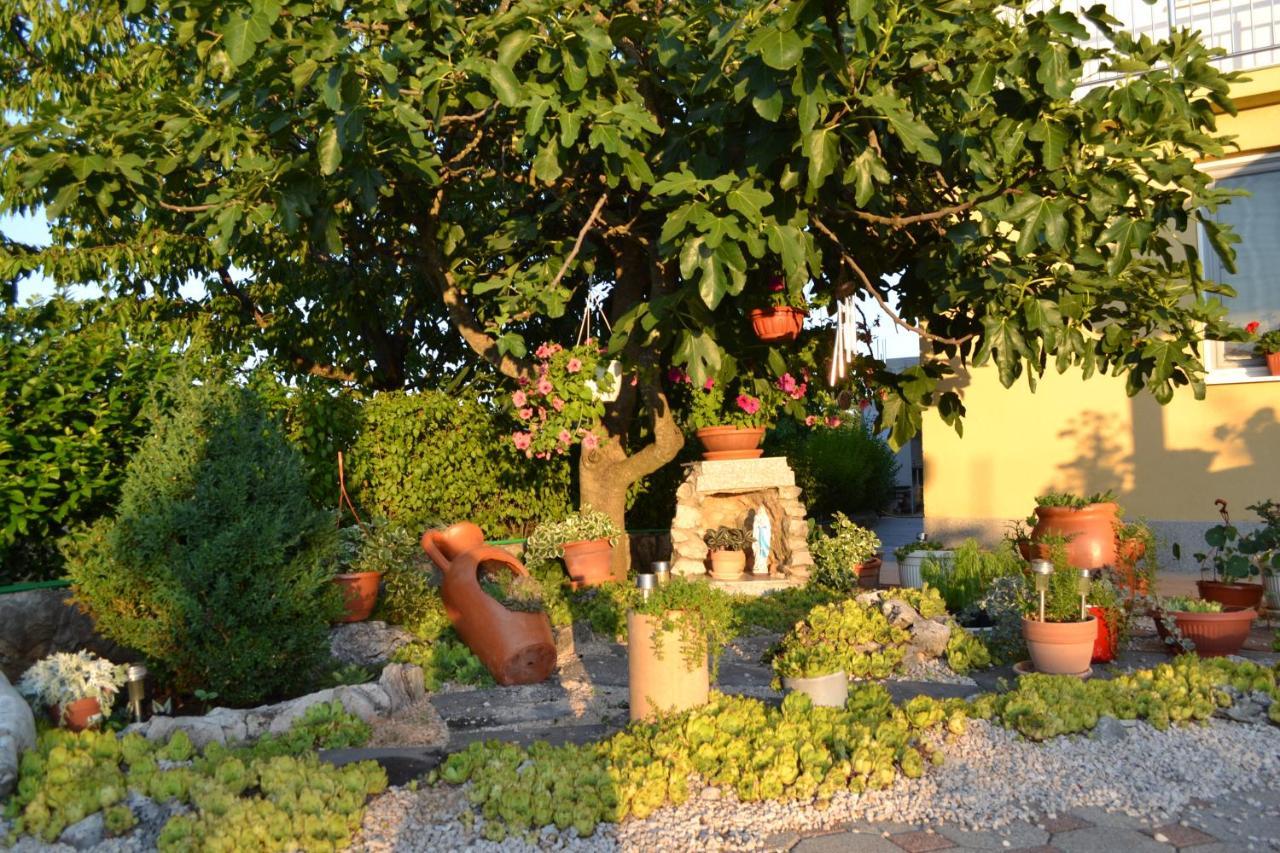 Casa Dela - Medjugorje Bed & Breakfast Ngoại thất bức ảnh