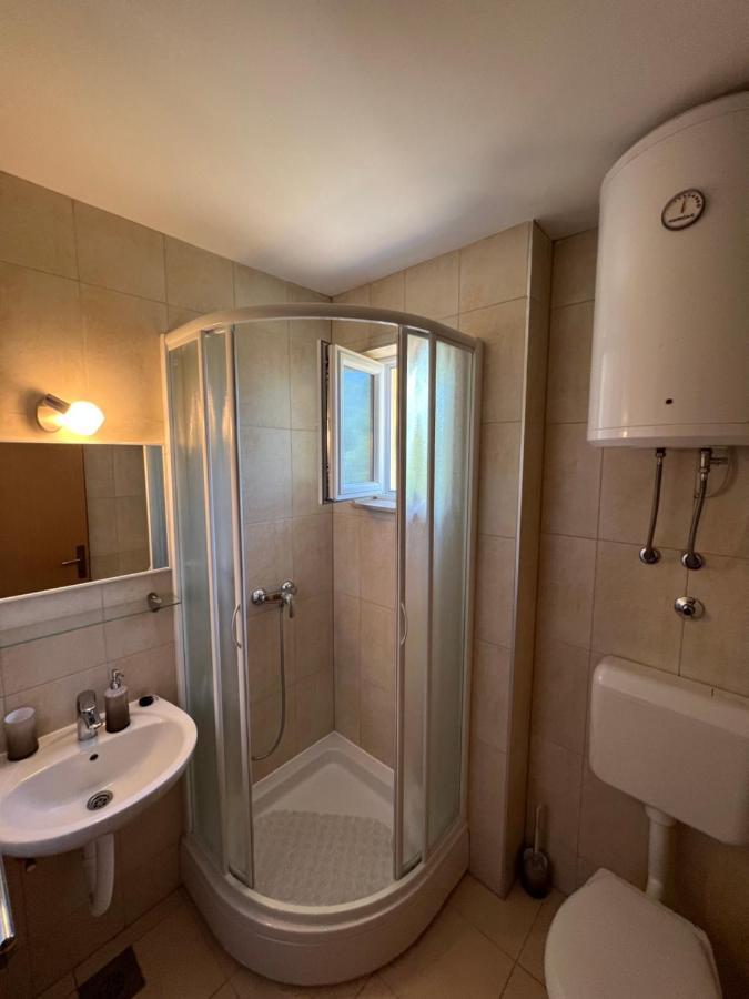 Casa Dela - Medjugorje Bed & Breakfast Ngoại thất bức ảnh